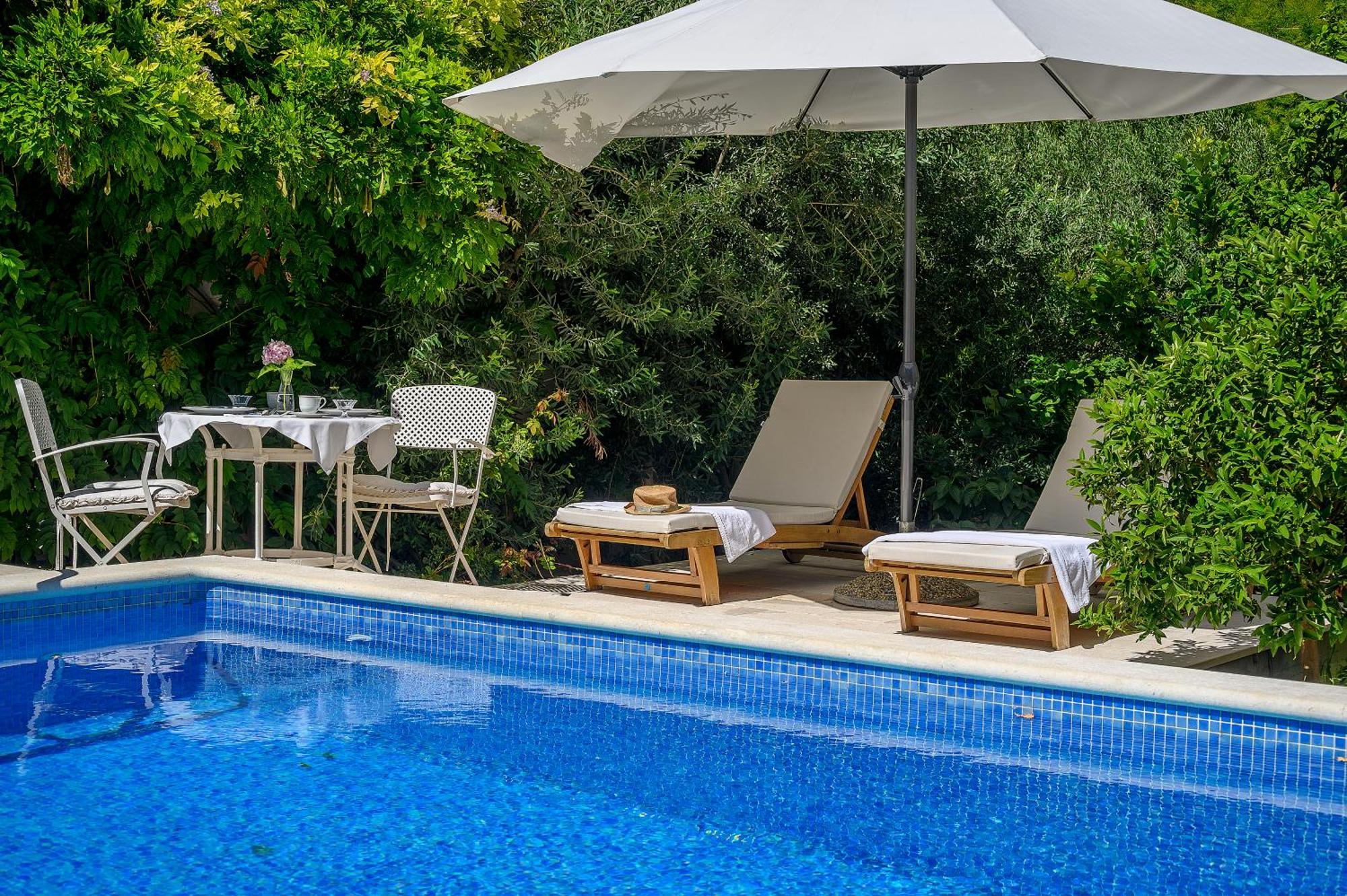 Palace Schoen Milesi Bed & Breakfast 4*