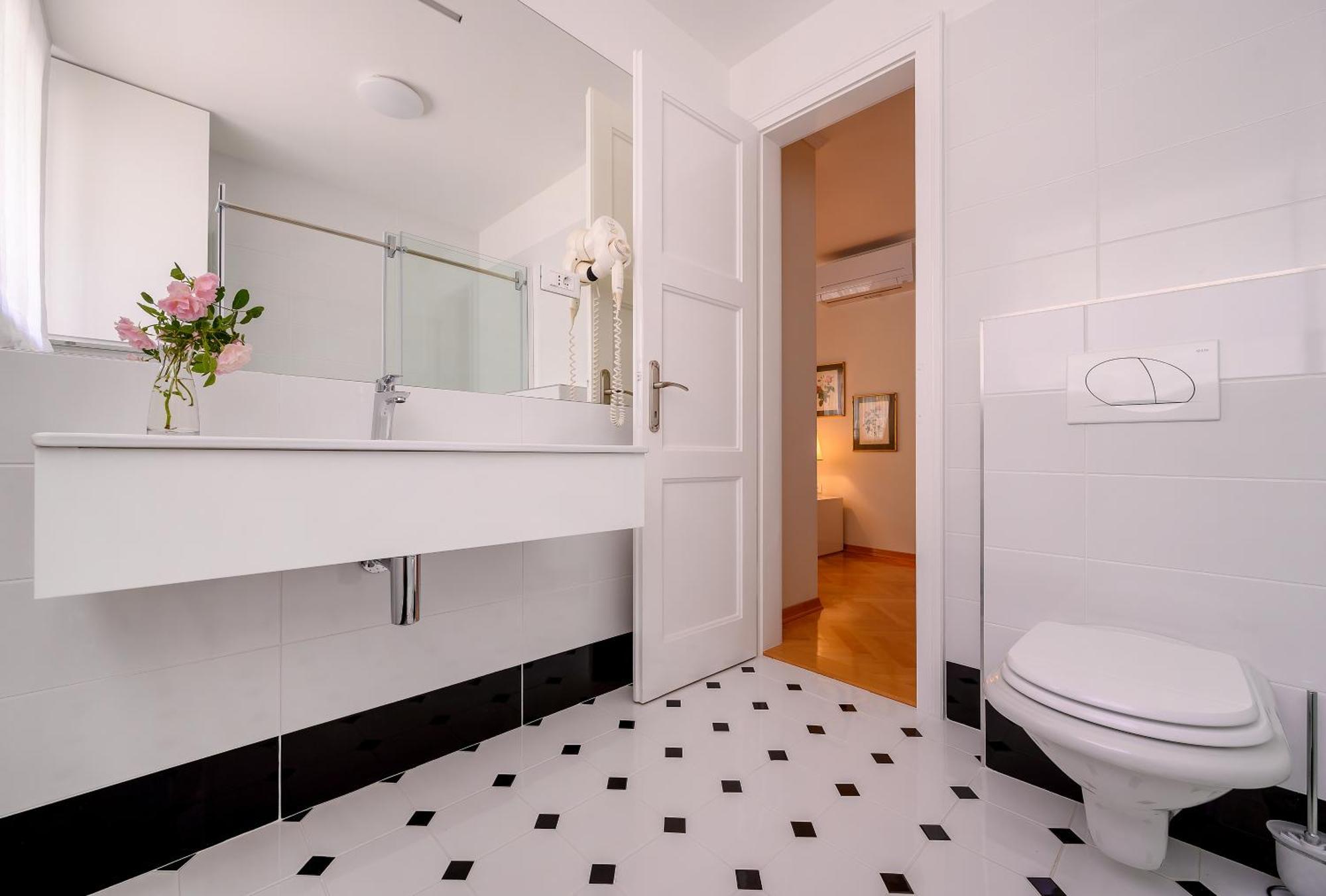 Bed & Breakfast Palace Schoen Milesi