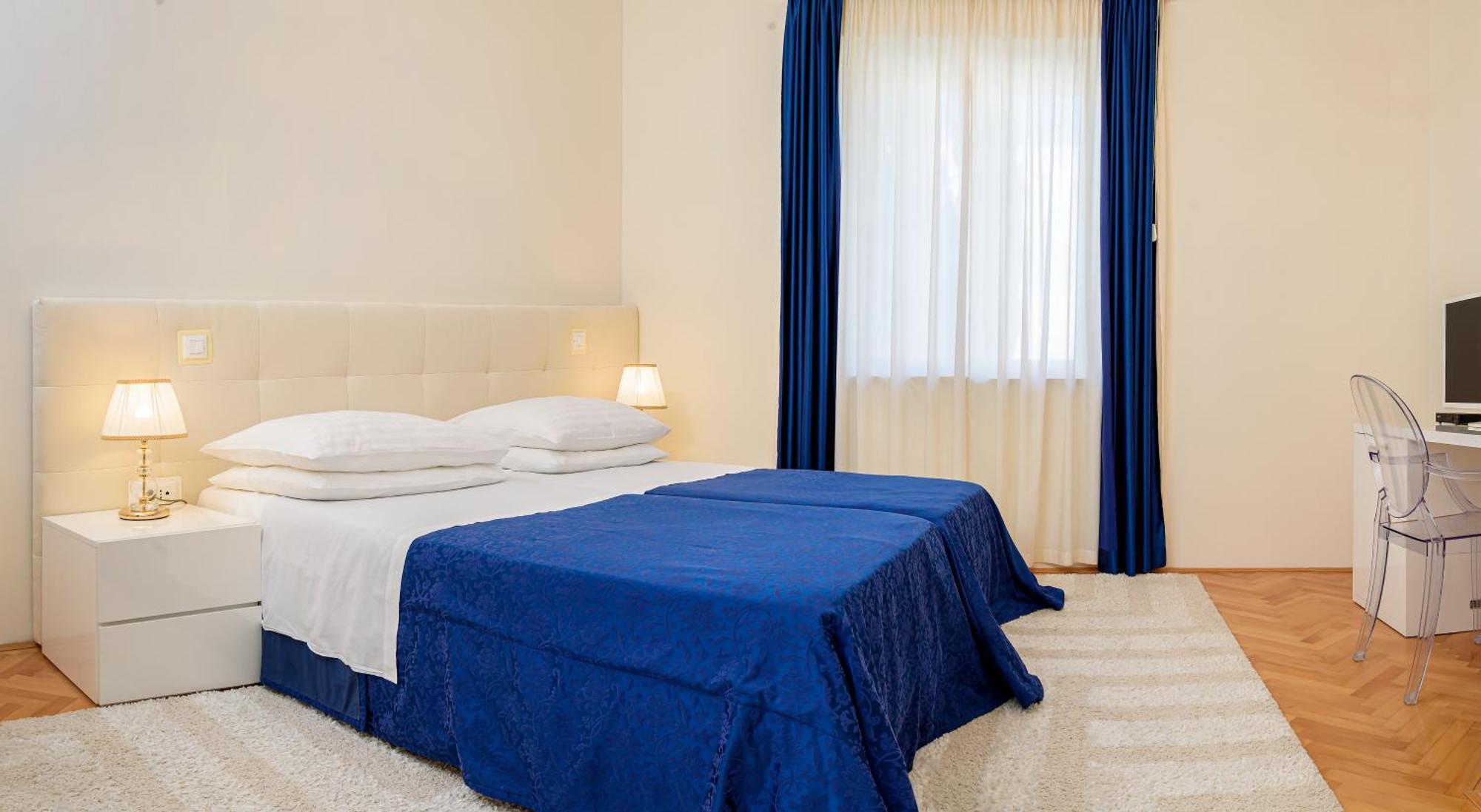 Palace Schön Milesi 4* Split